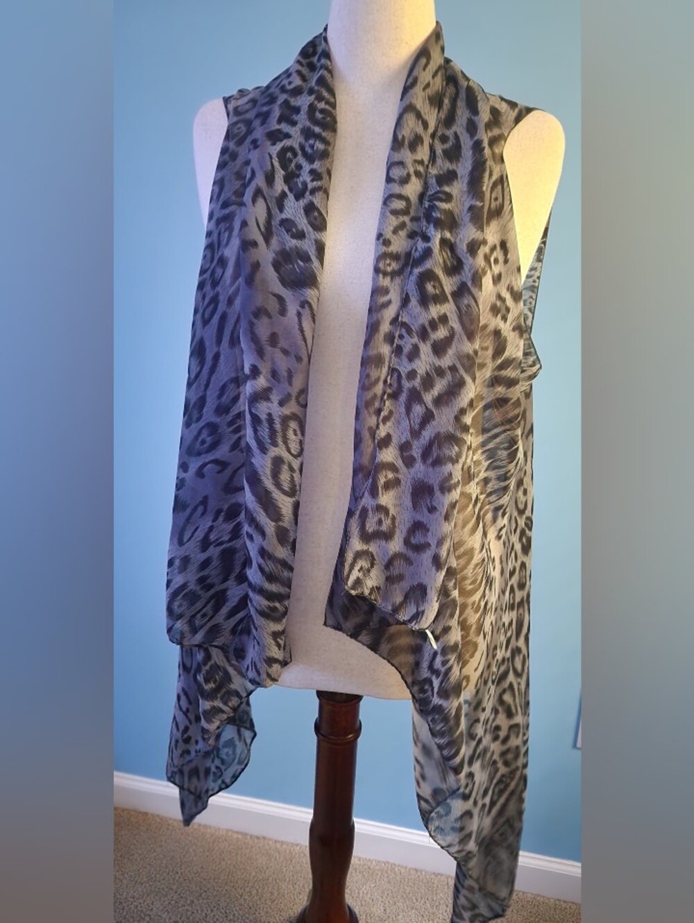 Gray Leopard Print Lightweight Scarf Wrap